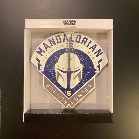 Star Wars The Mandalorian Bounty Hunter Legendary Warrior Wall Clock (New). Some - Picture 1 of 4